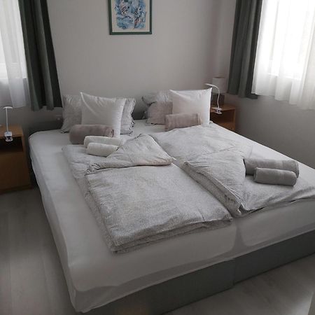 Апартаменти Apartmanhaz Horvath Балатонбоглар Екстер'єр фото